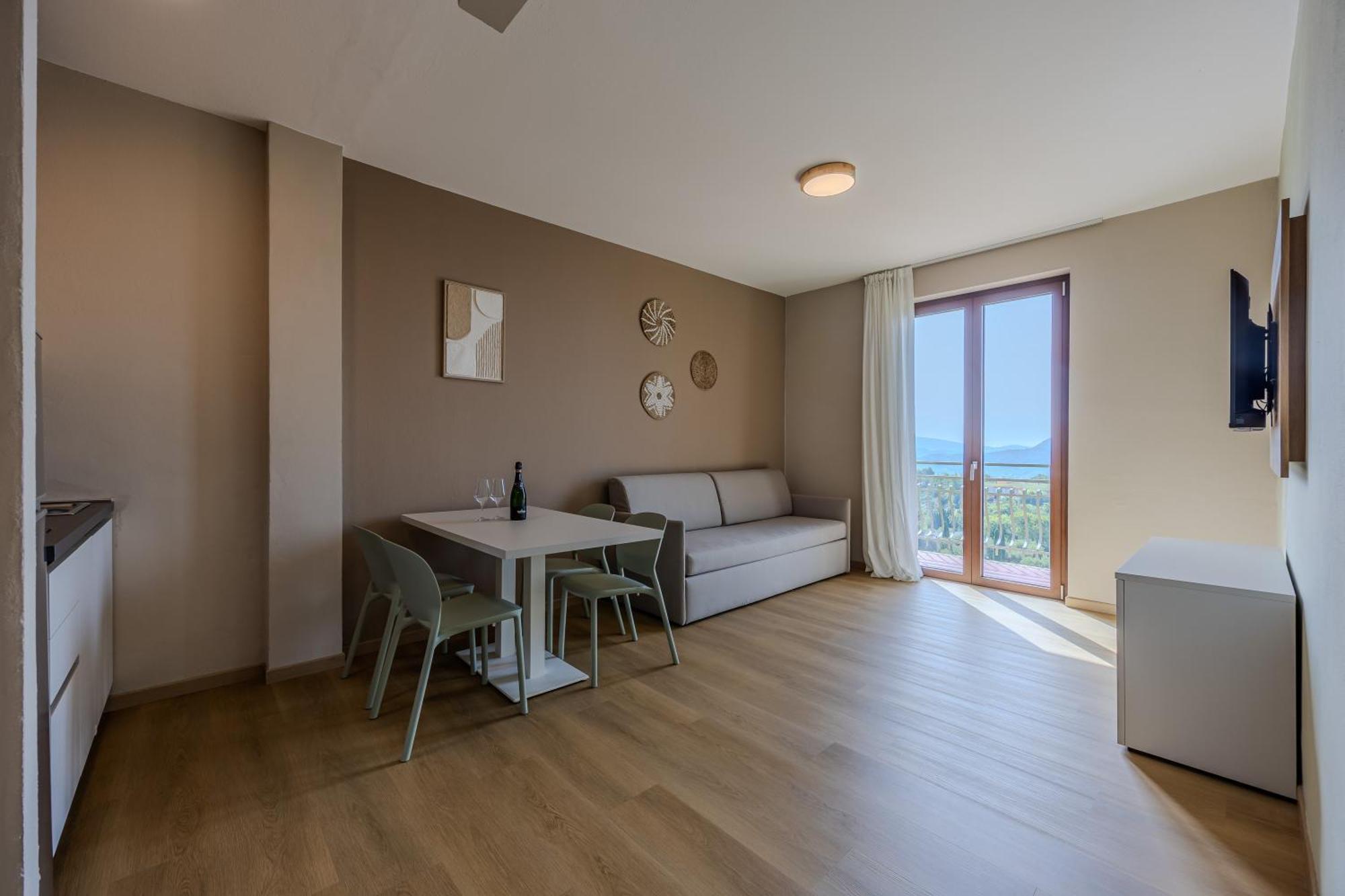 Residence San Michele Костермано Екстер'єр фото